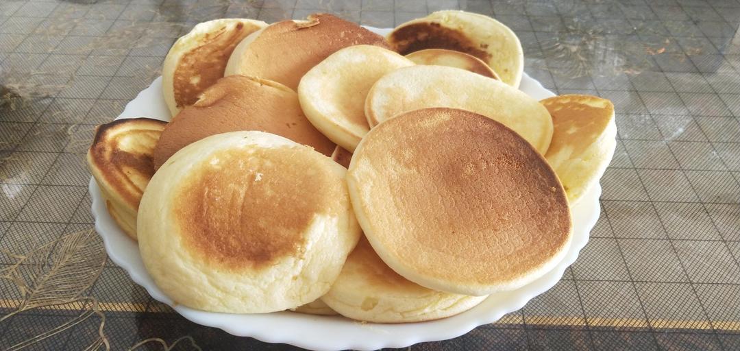 一只不加泡打粉的舒芙蕾松饼 — 南瓜舒芙蕾松饼