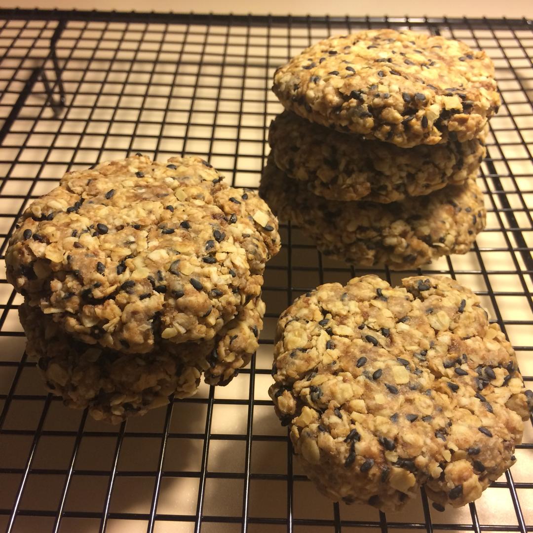 素食:有机燕麦芝麻大饼干