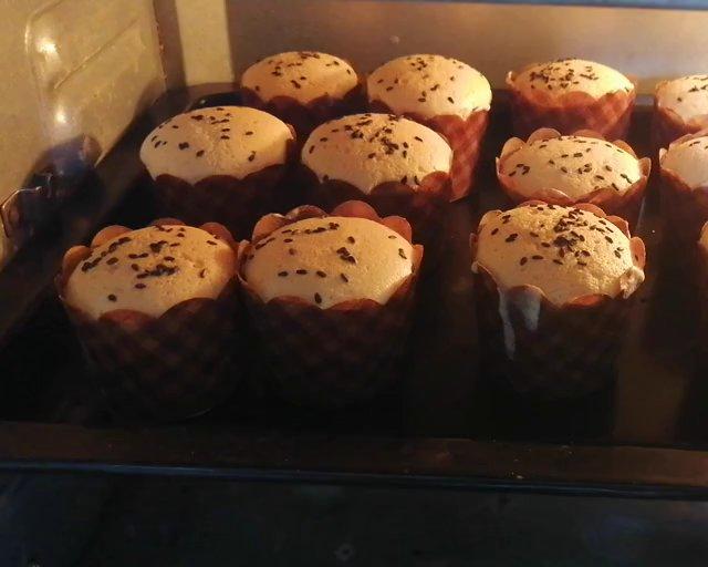 纸杯戚风蛋糕—不回缩，不塌腰