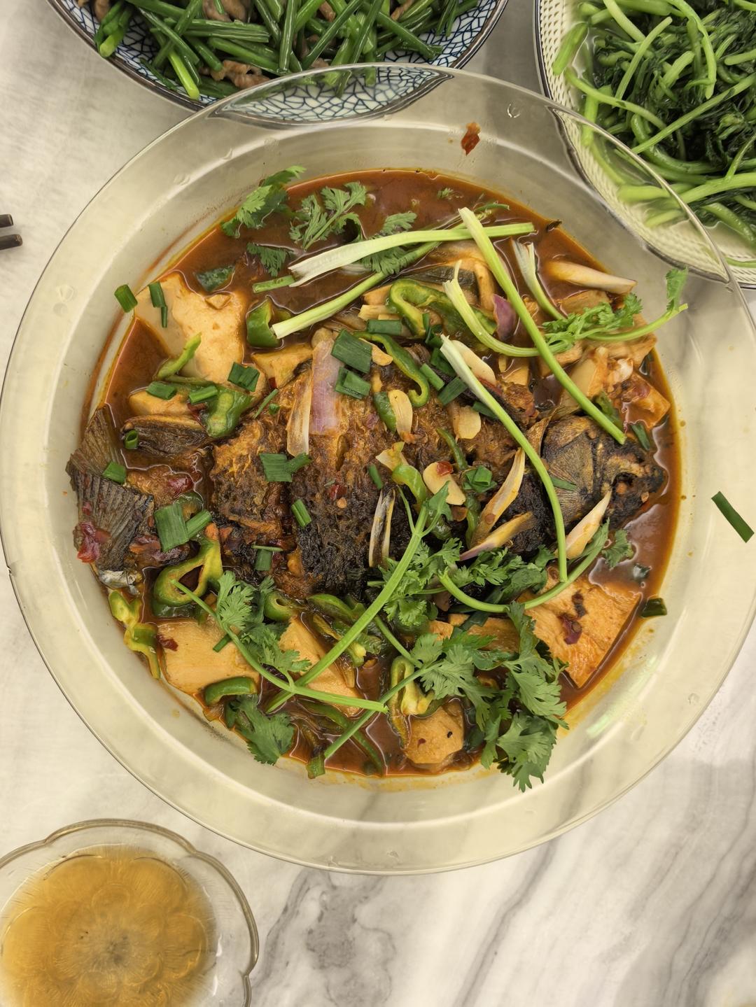 鲫鱼炖豆腐