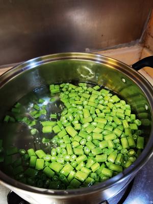 专治各种不吃的榄菜肉碎四季豆的做法 步骤3