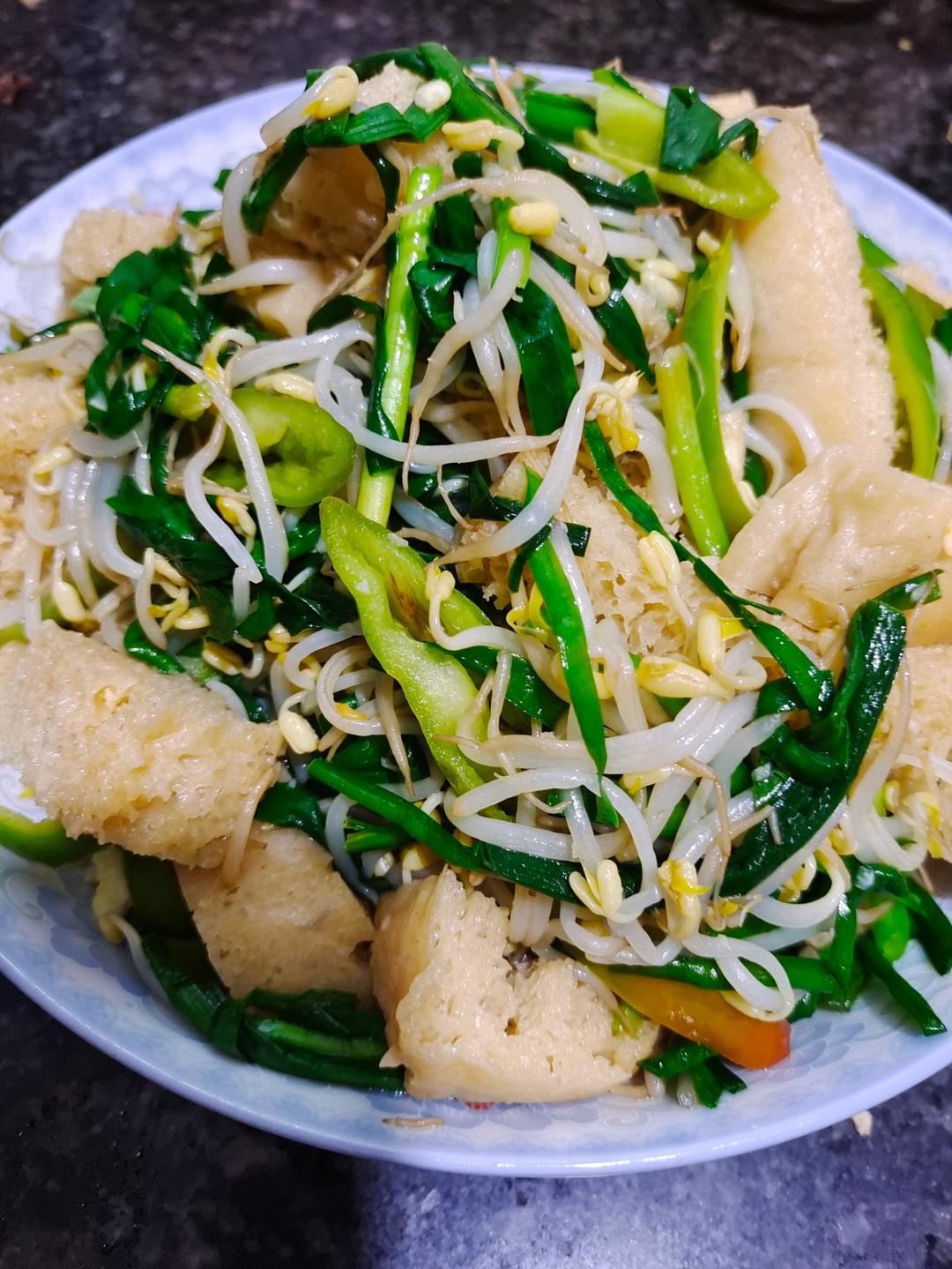 绿豆芽炒面筋（怀旧天津菜）