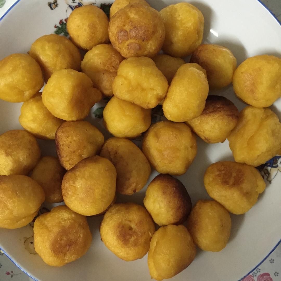 妈妈教炸的红薯丸子