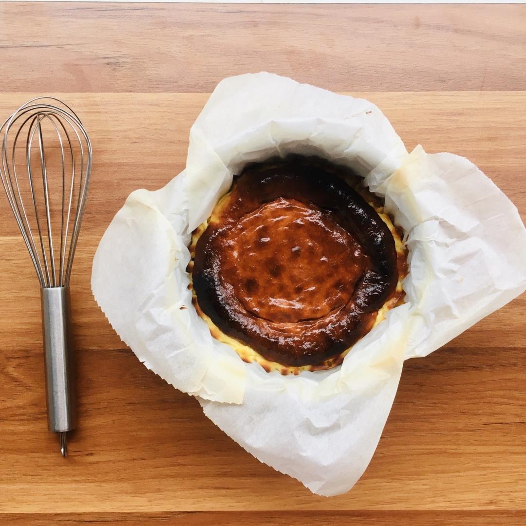 巴斯克式烤芝士蛋糕[超简单][搬运]