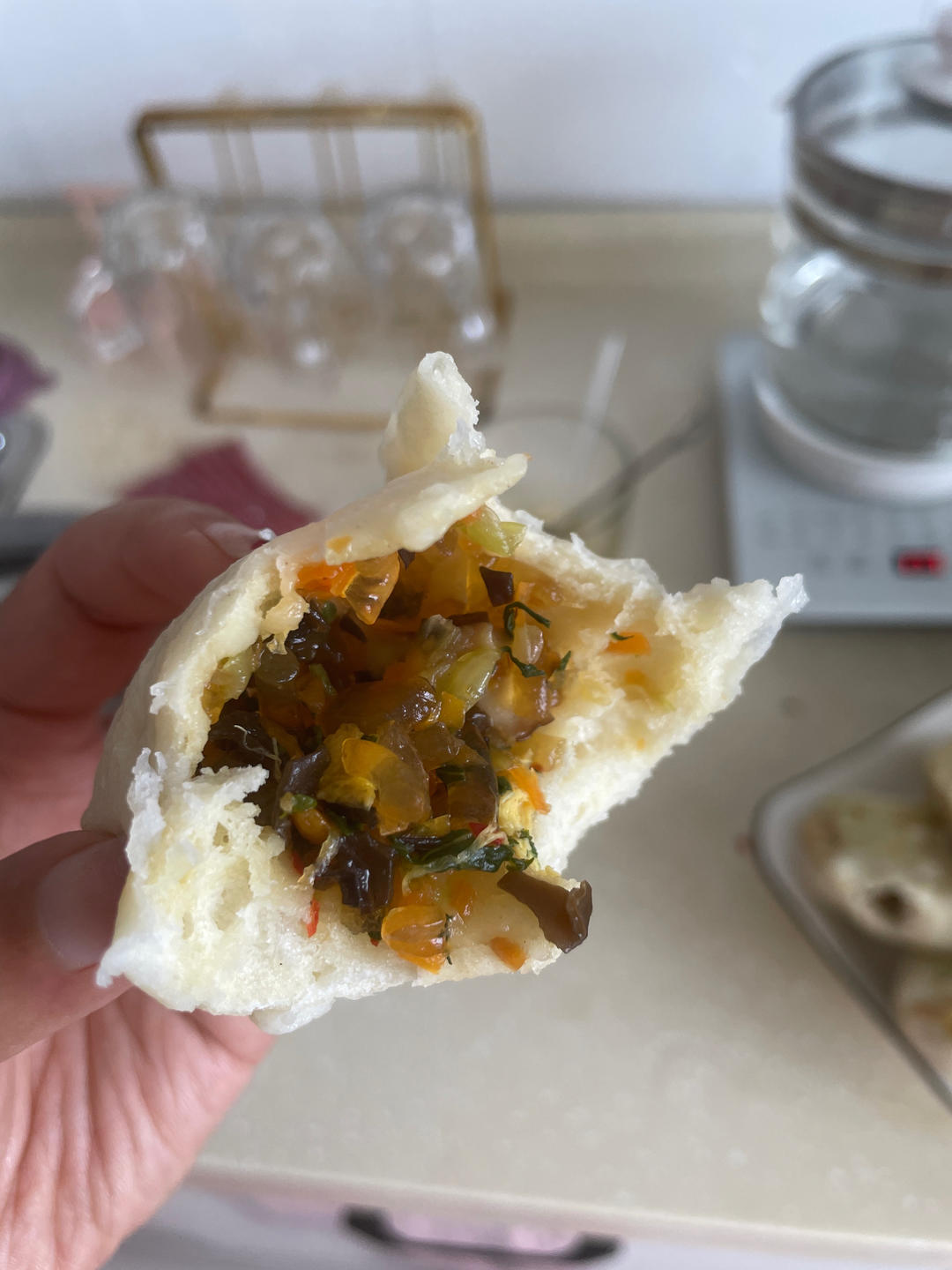 素馅包子（油菜香菇木耳胡萝卜馅）