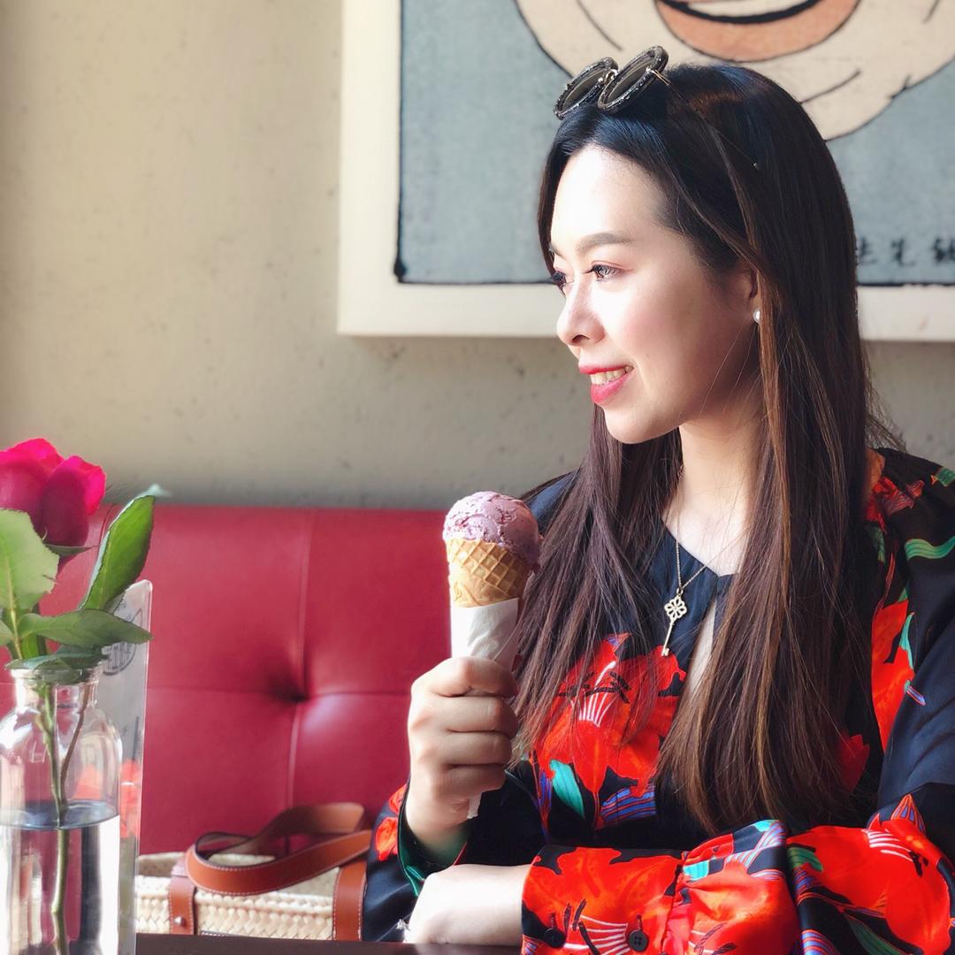 闷得儿蜜妞子