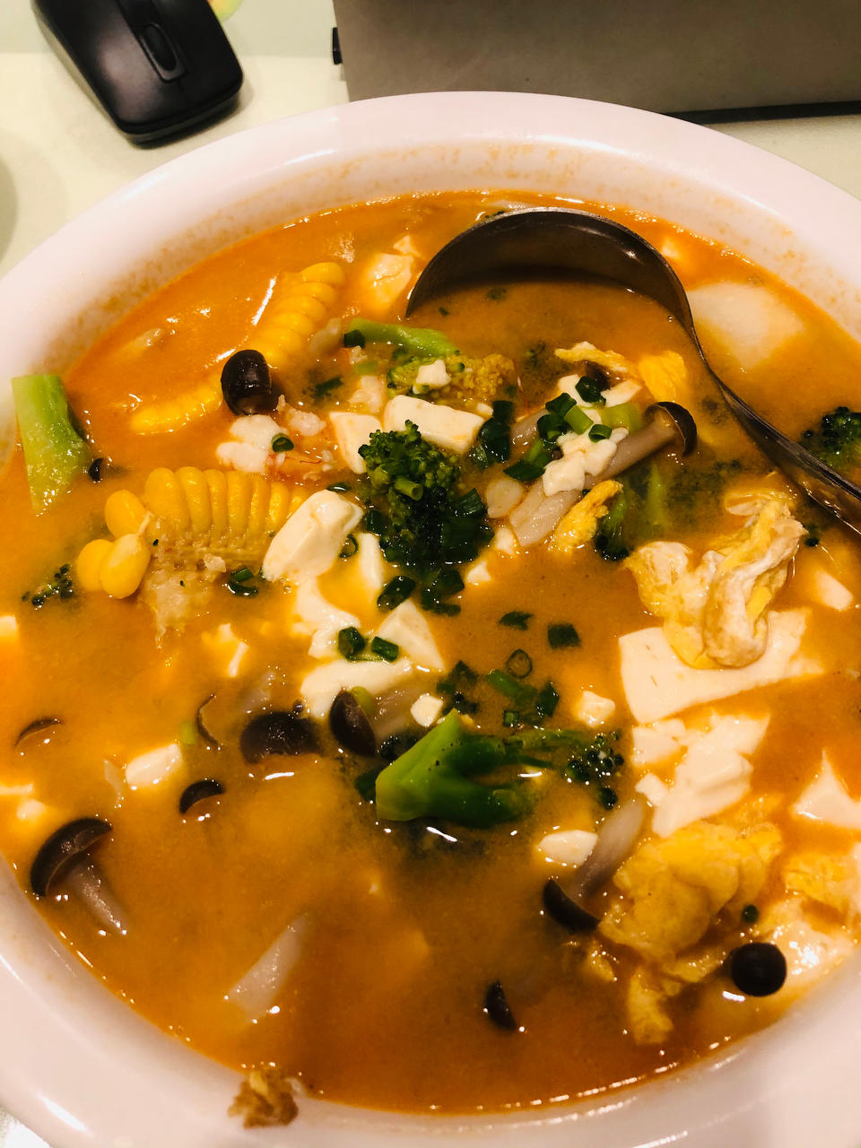 豆腐鲜虾菇菌汤