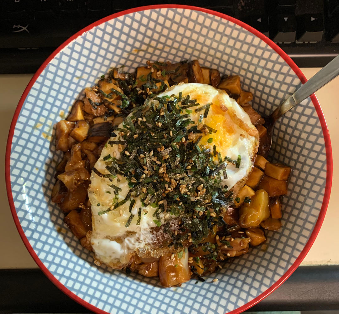 日料店排名第一的【网红温泉蛋碎鸡饭】