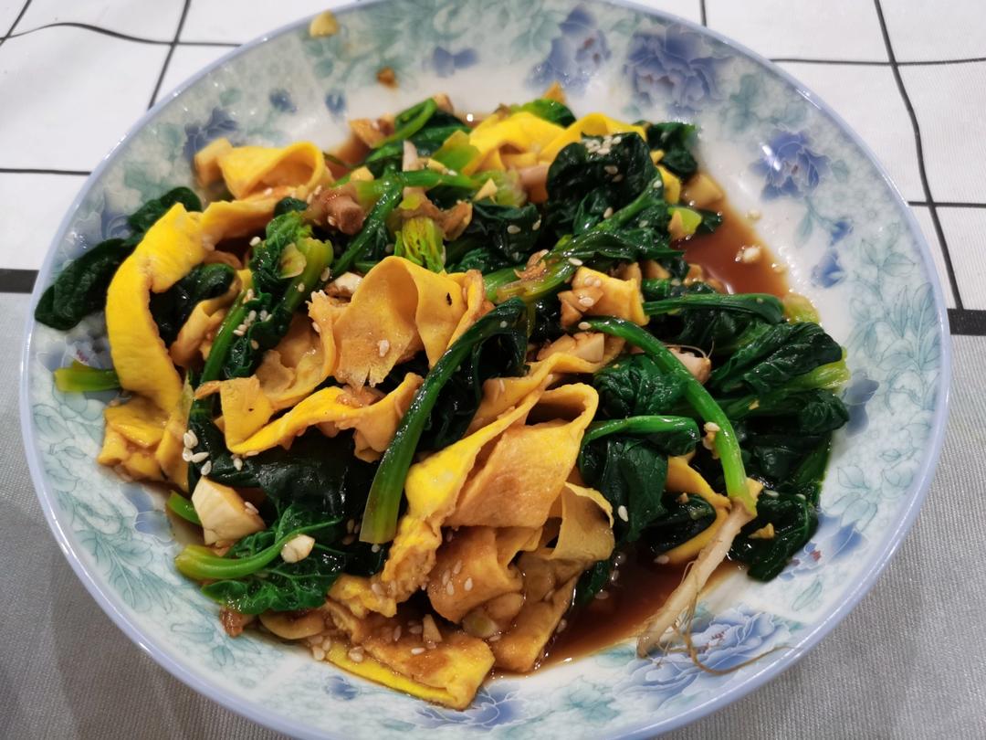 菠菜凉调鸡蛋丝