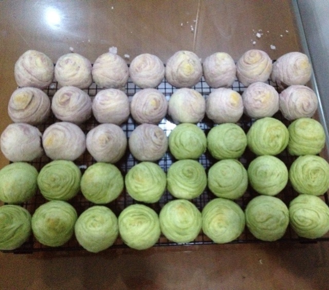 蛋黄酥~紫薯、抹茶、原味~花好月圆，中秋快乐~内附一次做六色蛋黄酥方法~