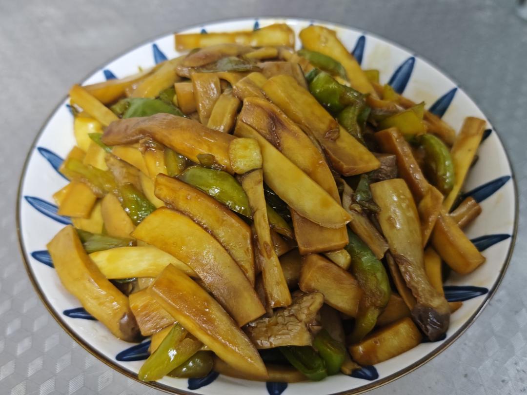青椒素炒杏鲍菇