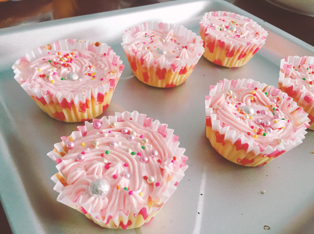 鲜奶油戚风杯子蛋糕（纸杯蛋糕）