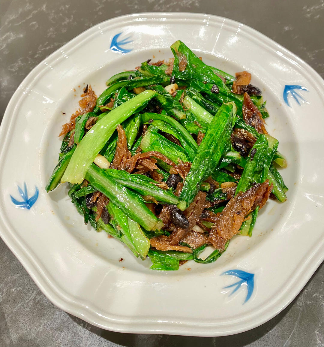 豆豉鲮鱼油麦菜