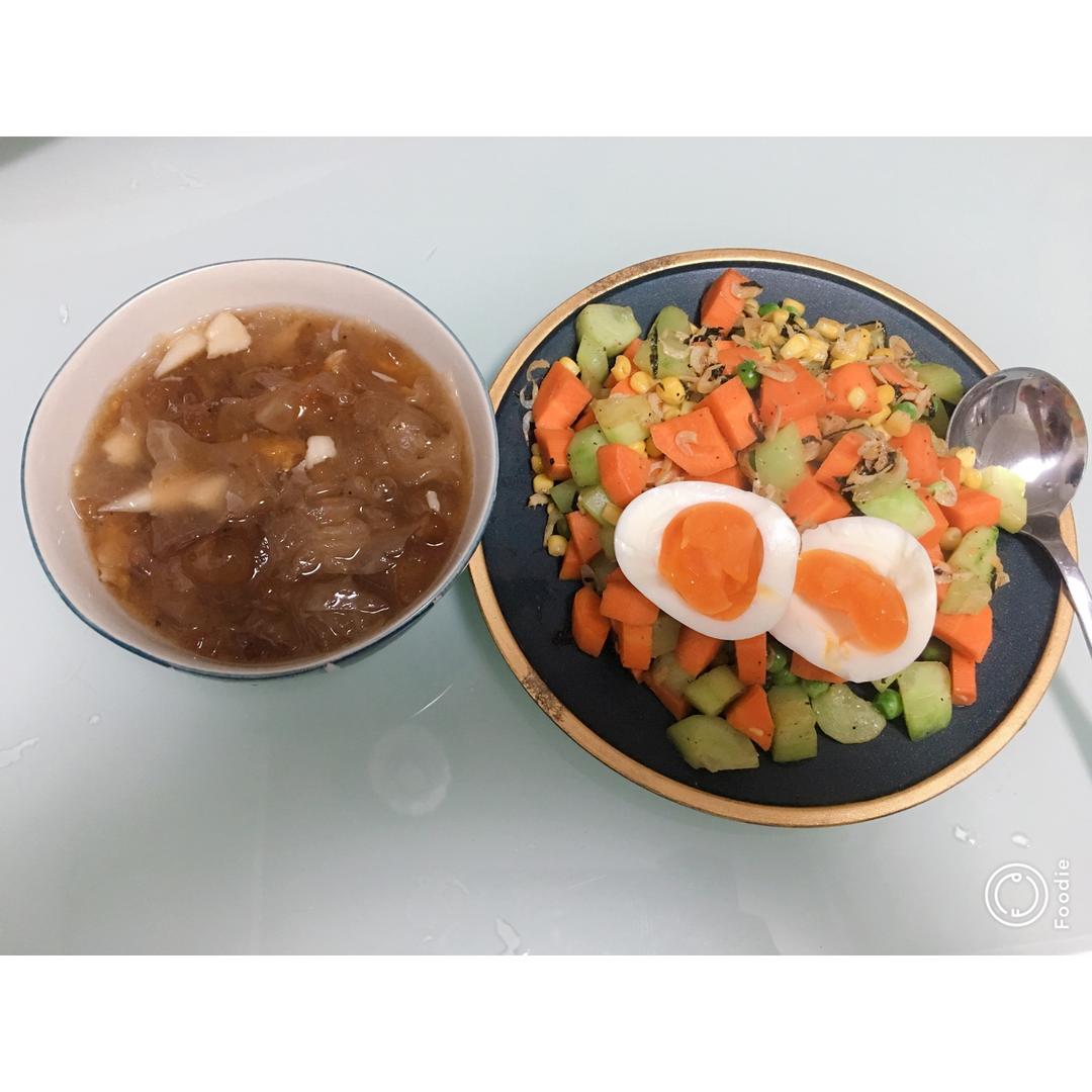 胡萝卜玉米炒黄瓜