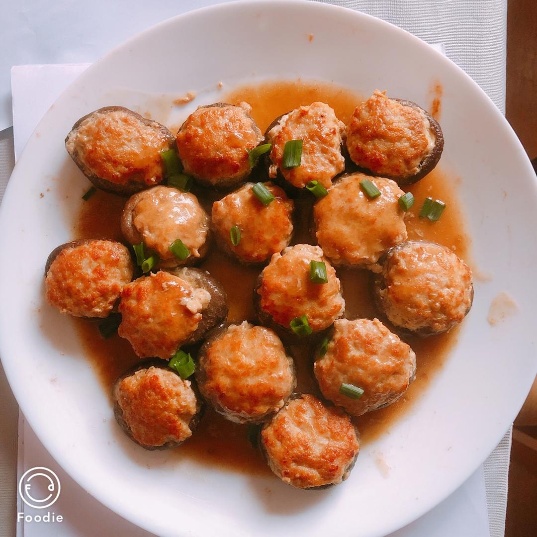 美味的肉酿香菇～～孩子爱吃的下饭菜
