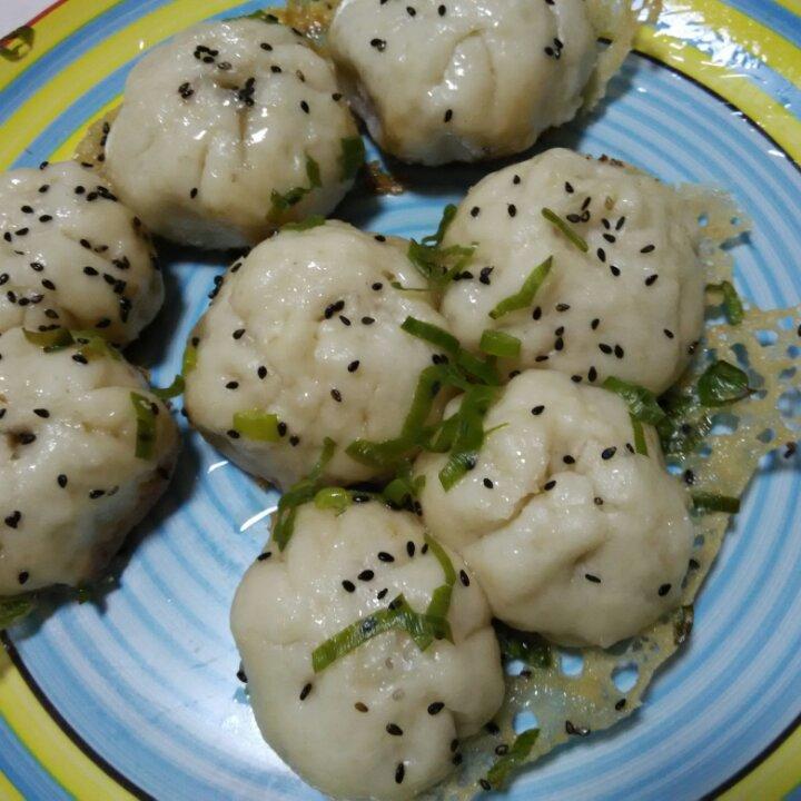 咸蛋黄鲜肉生煎包