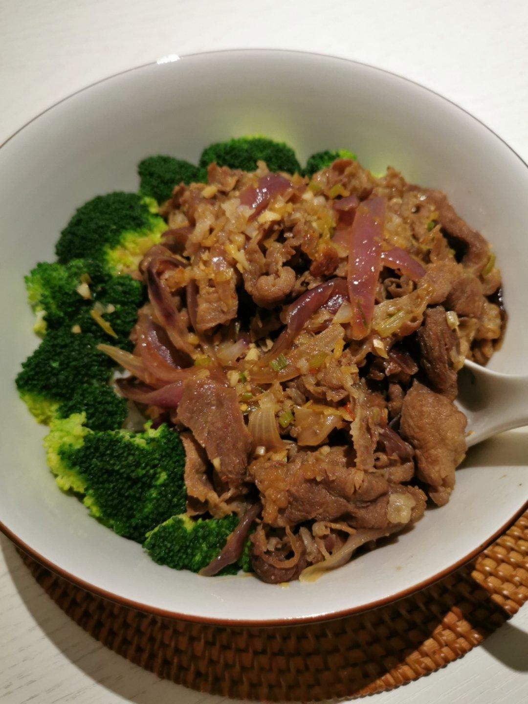 香浓嫩滑无味精的肥牛饭—赛过吉Y家（详细）