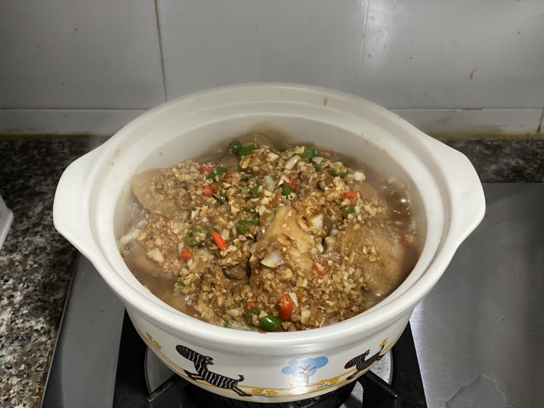 一看就会！零厨艺也可以轻松掌握的蒜蓉粉丝虾煲！