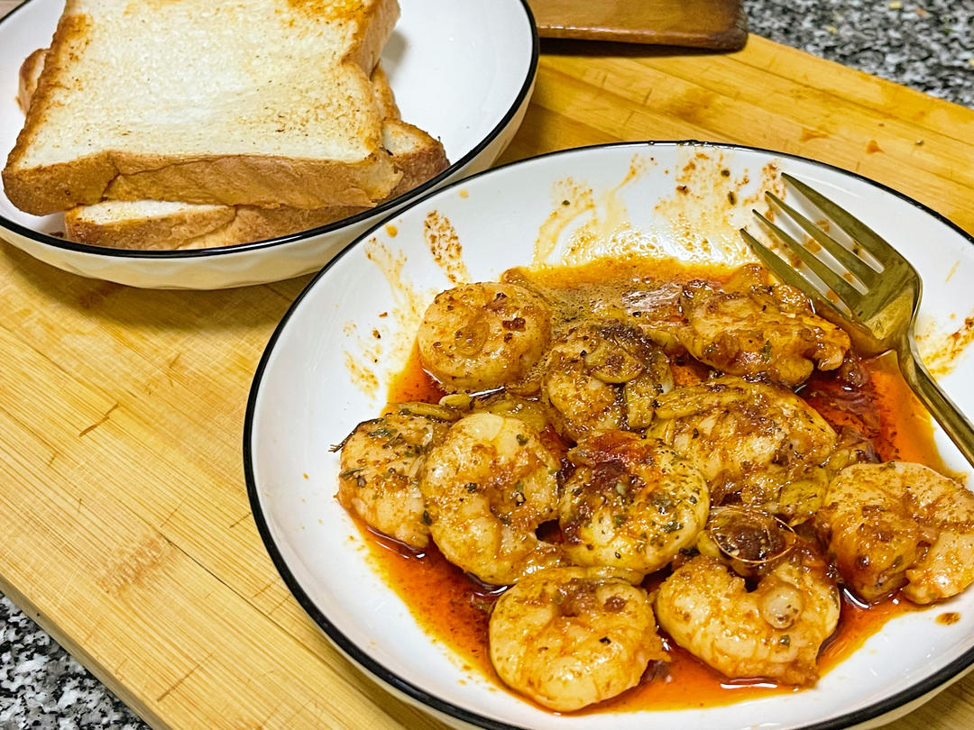 Tapas西班牙蒜辣虾