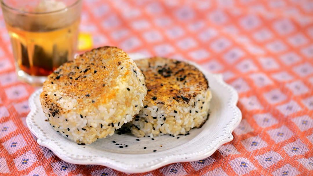 三文鱼牛油果饭团，便当最爱