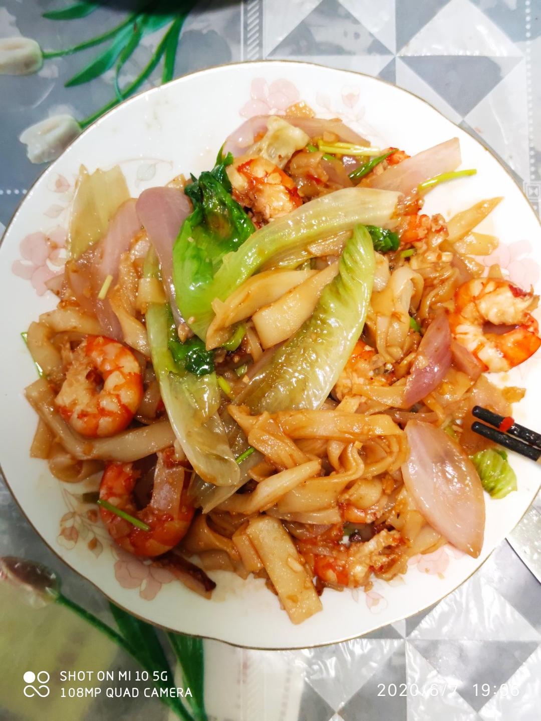 虾仁炒米粉