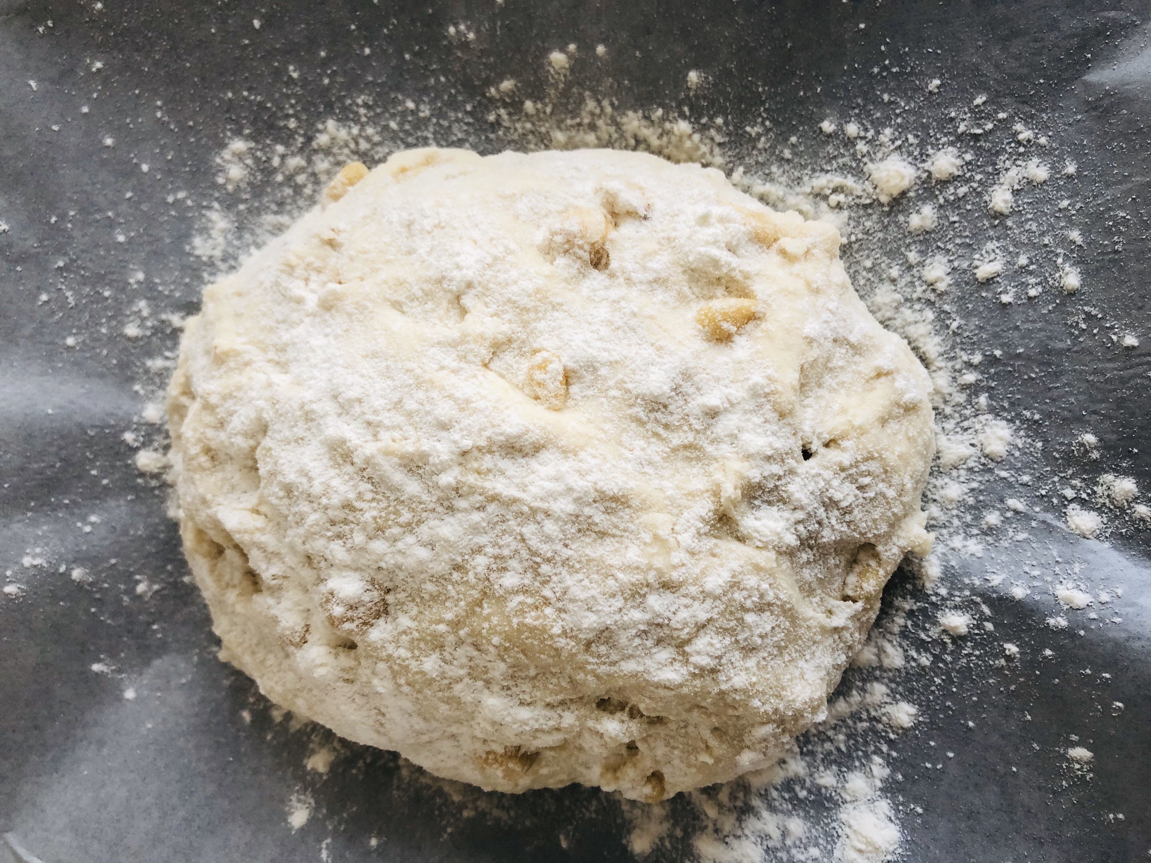 普通面粉也ok，超简单几乎不用揉的外酥里糯软欧包的做法 步骤2