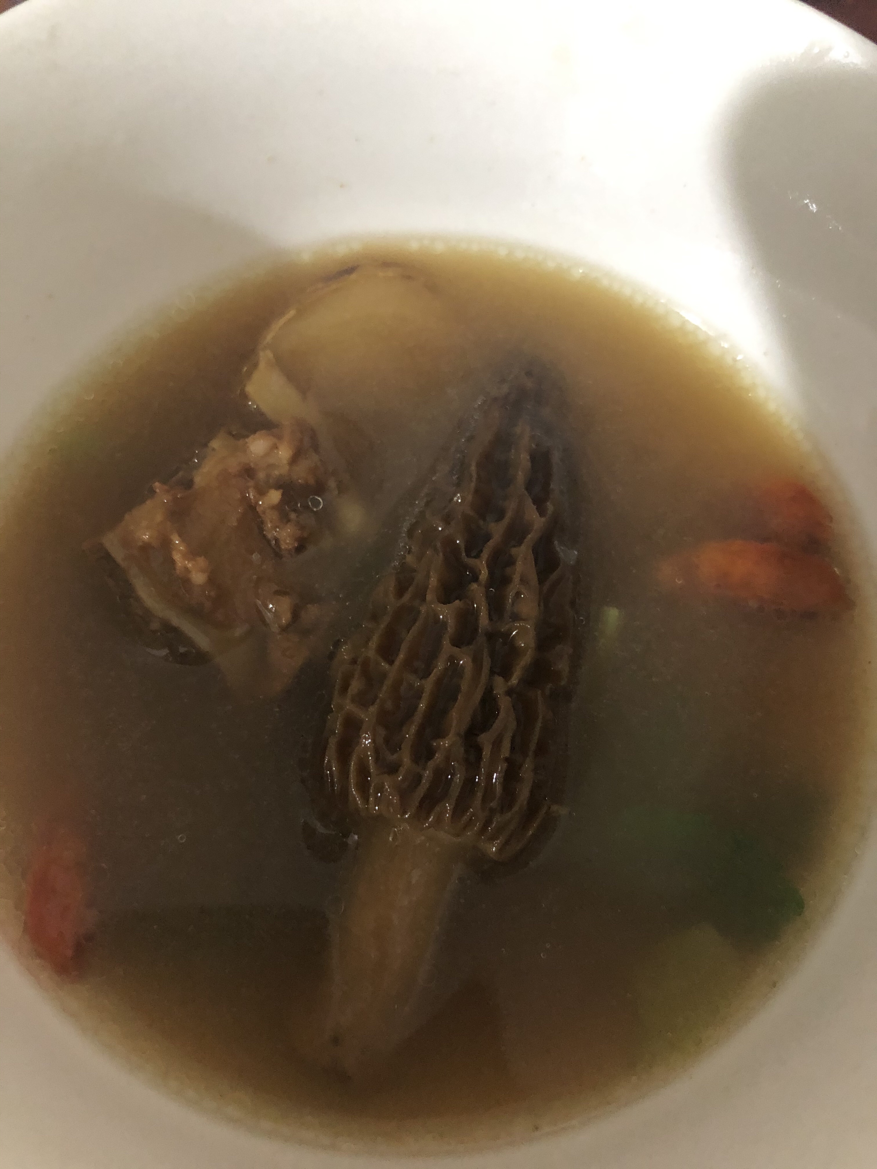 羊肚菌排骨汤
