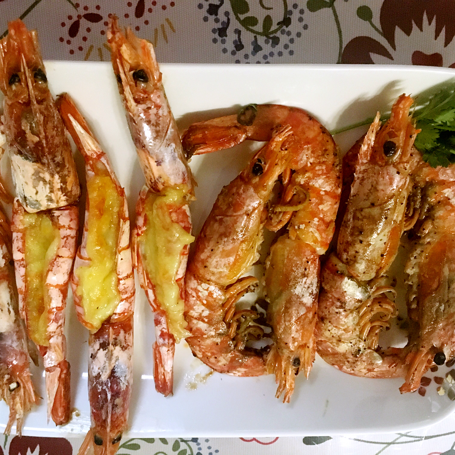 小煤球儿做的盐烤阿根廷红虾