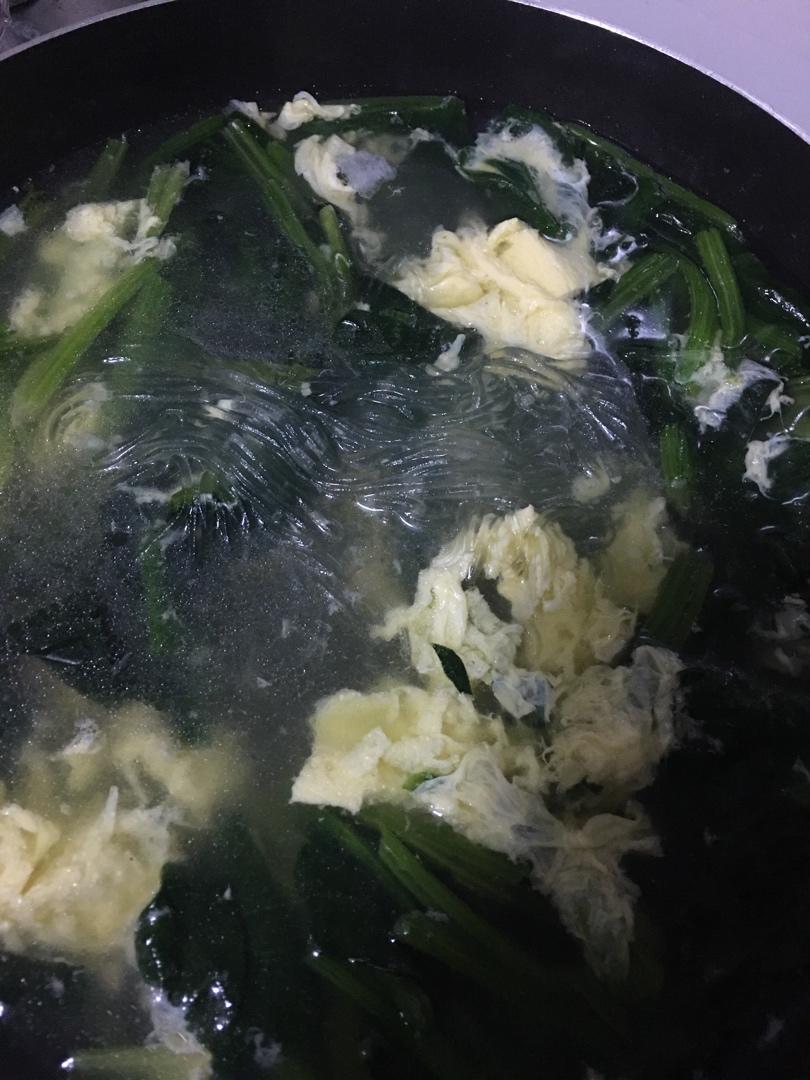 菠菜鸡蛋汤