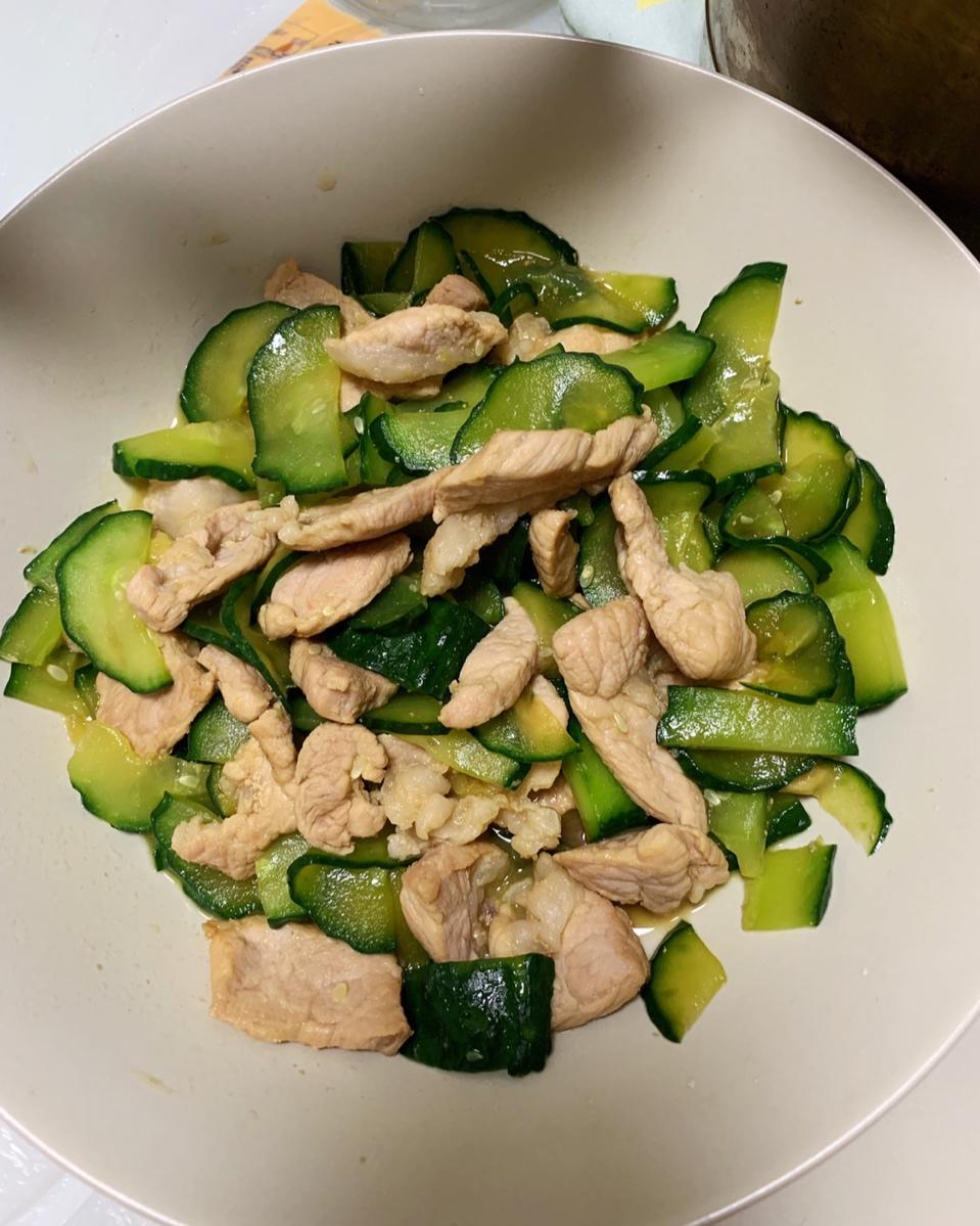 快手🥒黄瓜炒肉