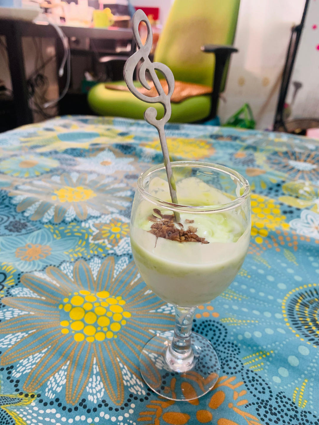 碧根果牛油果奶昔