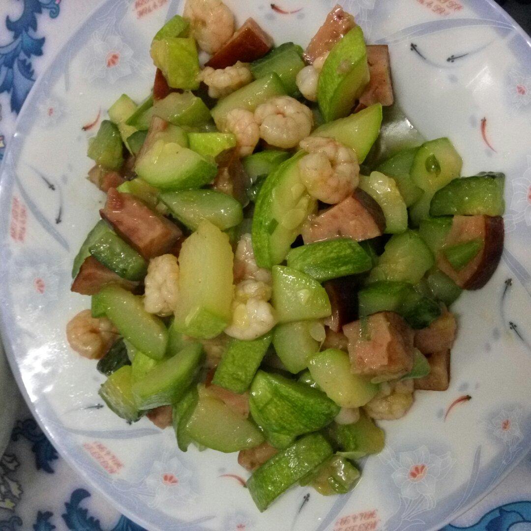 西葫芦炒火腿丁