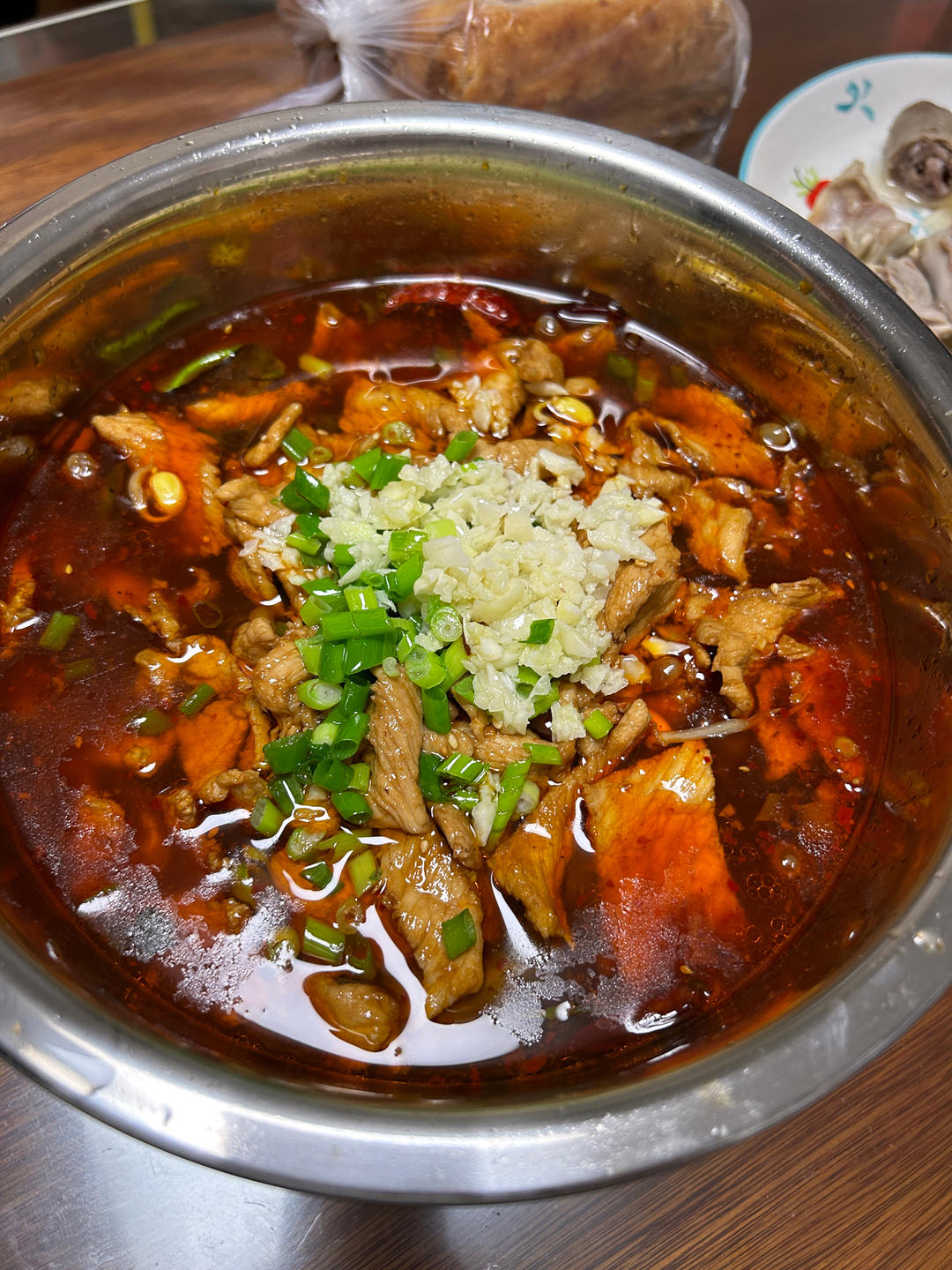 跟四川朋友学的水煮肉片 这也太香了！！