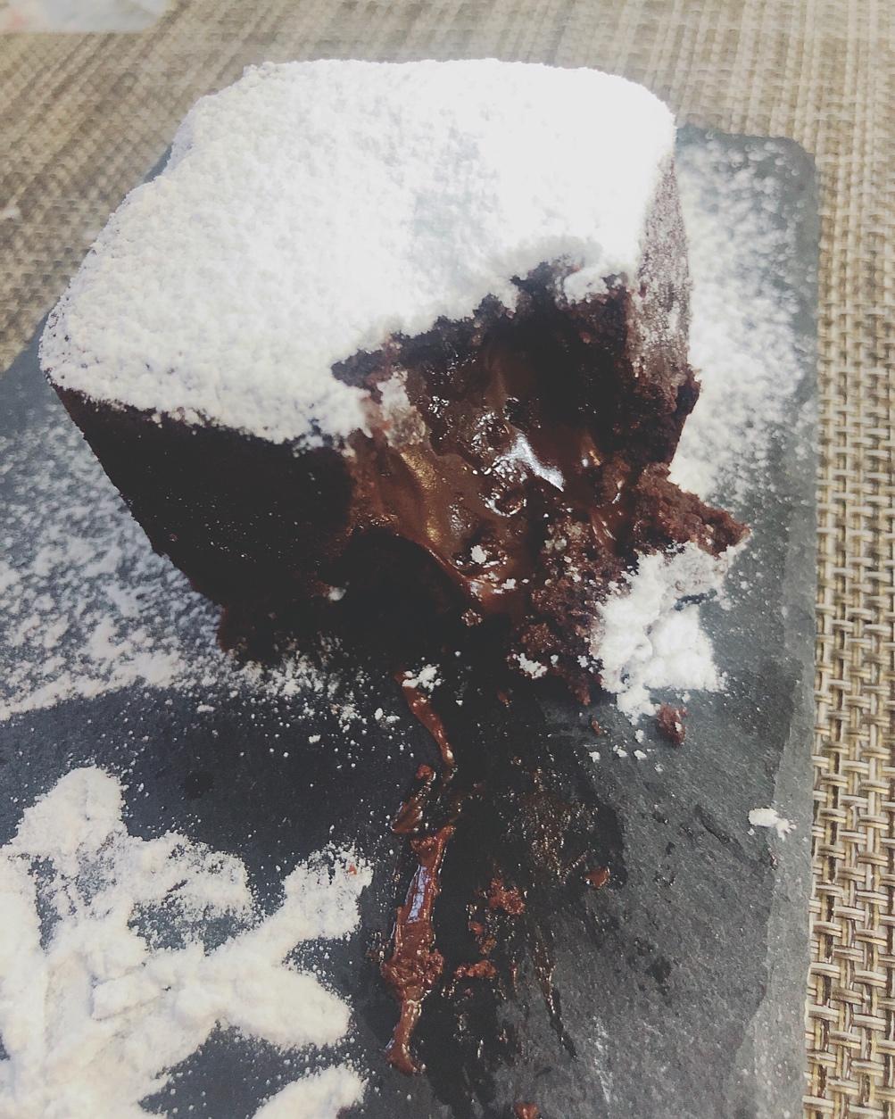 怎么烤都会爆浆的甘纳许熔岩蛋糕