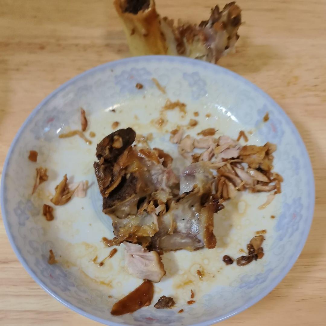 超简单的酱大骨（红烧筒骨）
