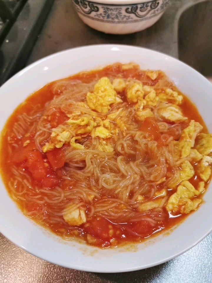 番茄鸡蛋粉丝汤