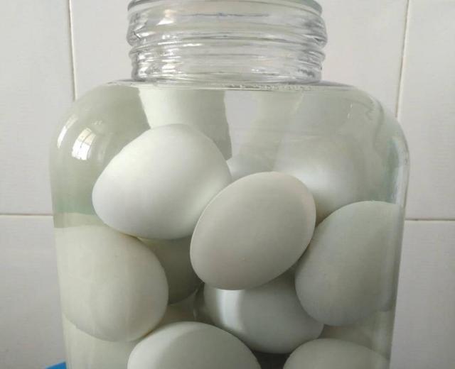 340 自制咸鸭蛋做咸鸭蛋黄月饼咸蛋黄酥的做法