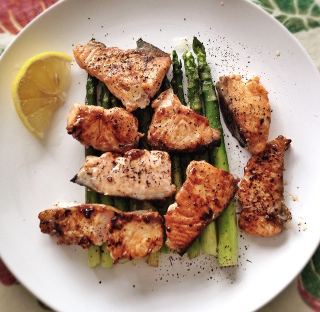 柠汁黑椒三文鱼