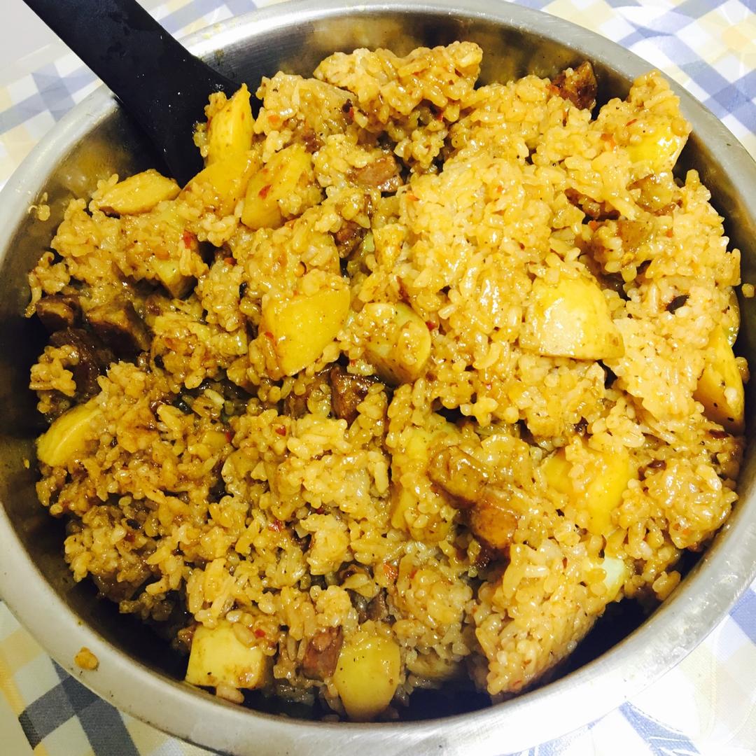 土豆焖饭（电饭锅版）