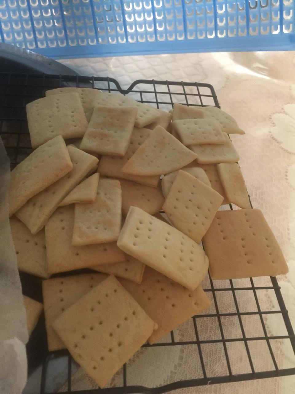 无糖香葱苏打咸饼干