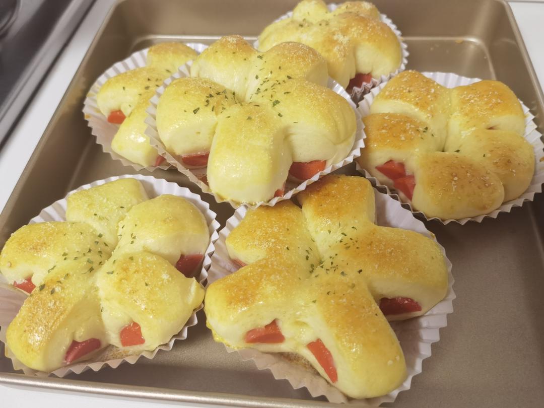 芝士火腿肠餐包