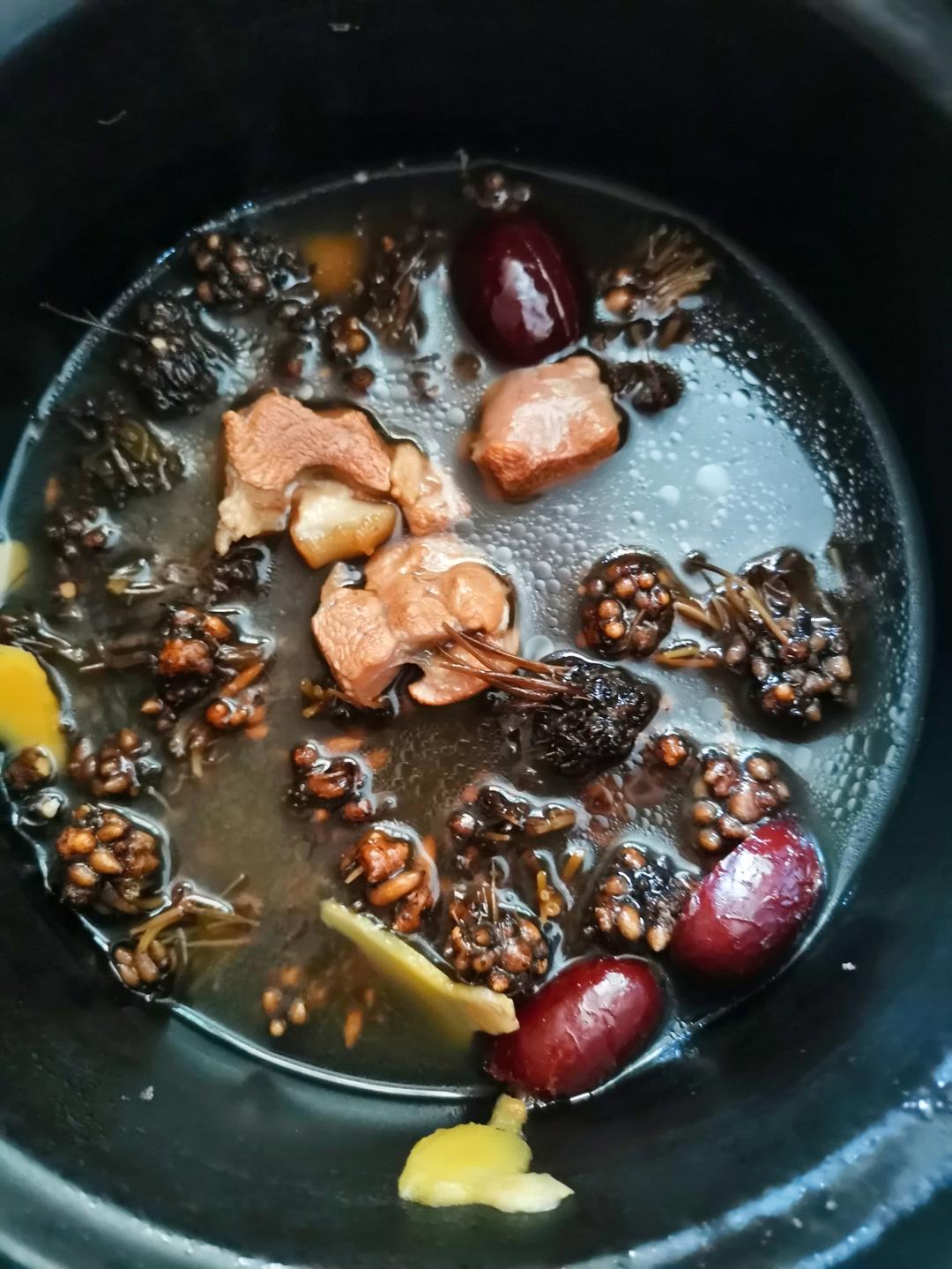 夏枯草貓爪草煲瘦肉