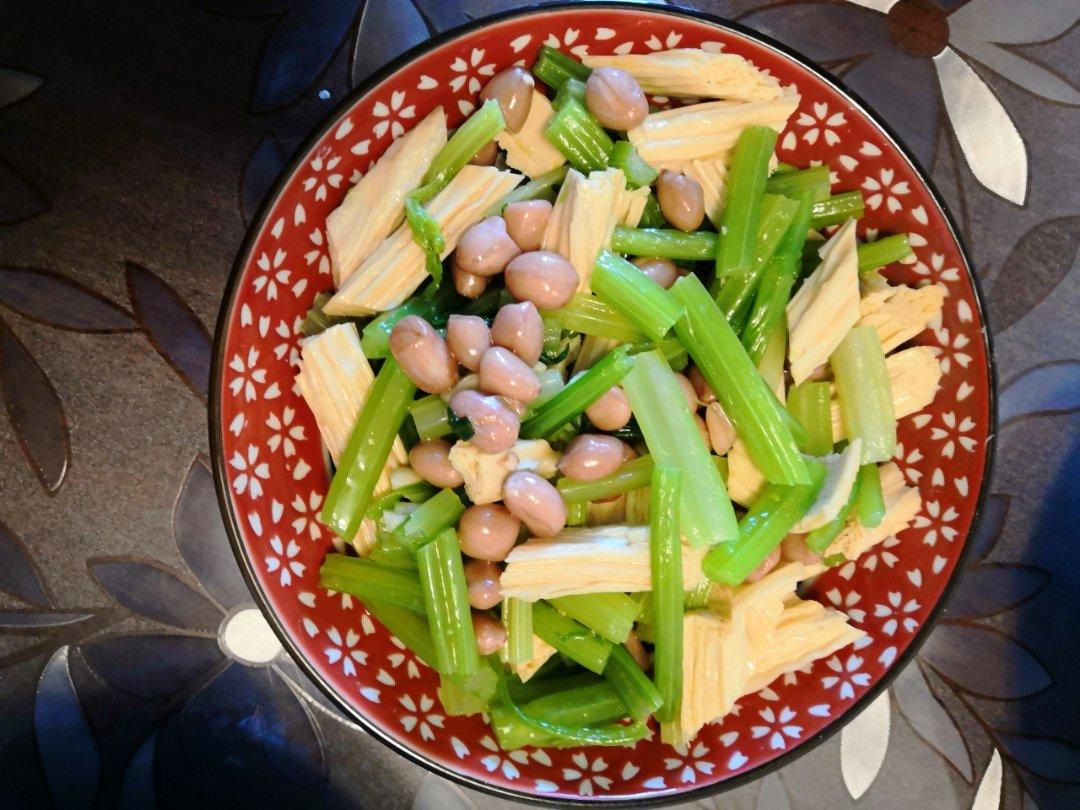 清爽芹菜拌花生米