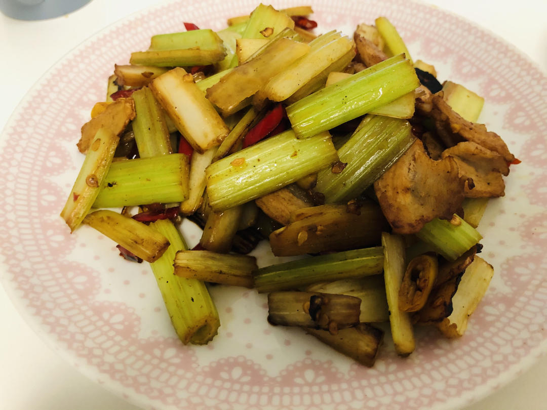 芹菜肉丝炒香干