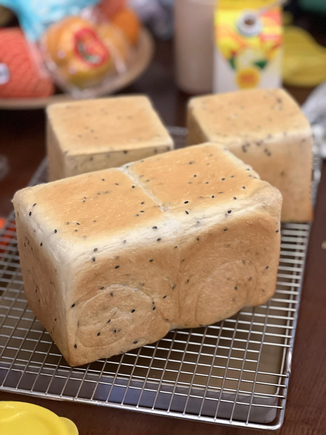 咸盐黑芝麻吐司