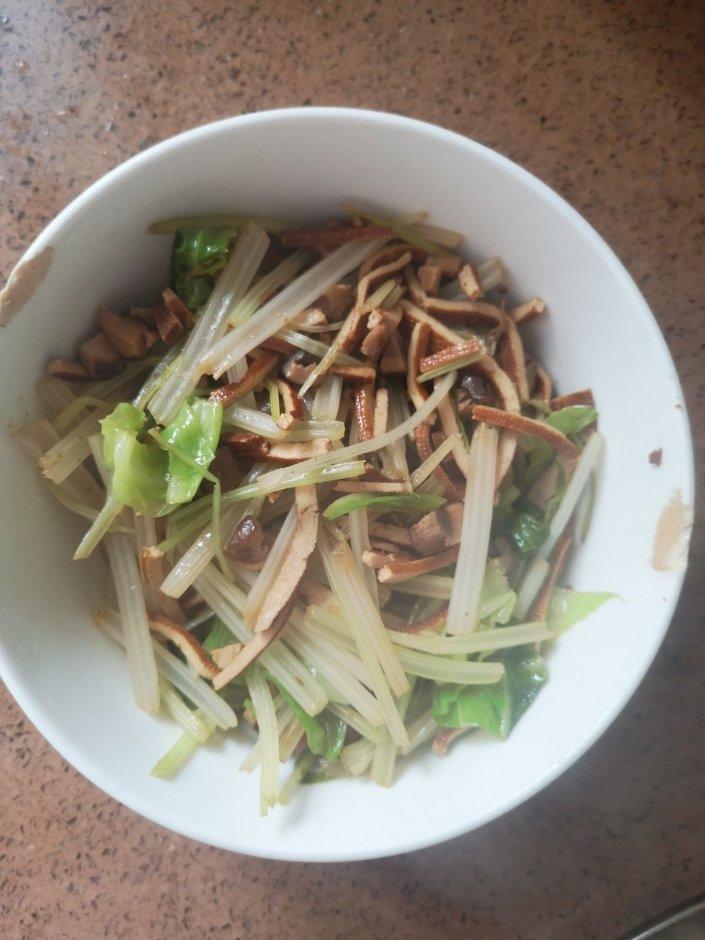 药芹炒香干