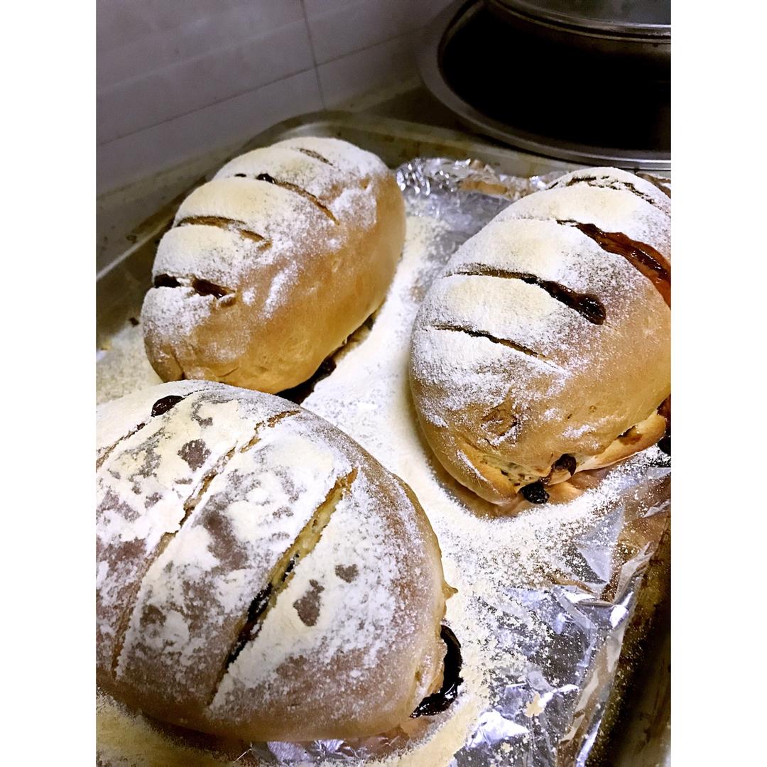 红糖葡萄干核桃面包