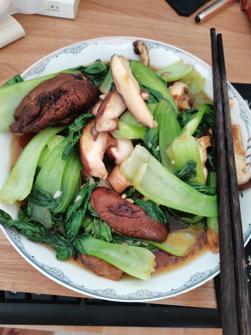 清炒蘑菇青菜