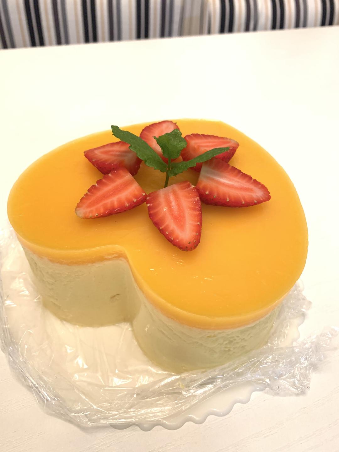 芒果奥利奥夹层慕斯蛋糕