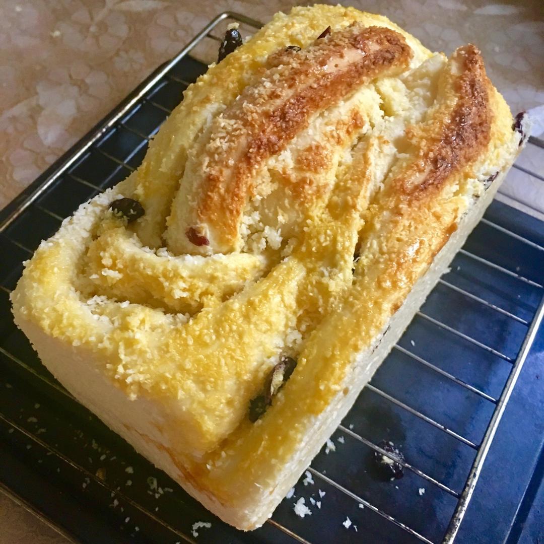 椰蓉吐司面包 Coconut Loaf